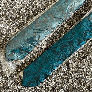 New Mens Set of 2 Turquoise Paisley Ties